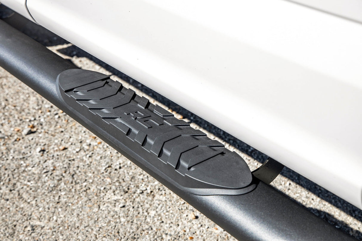 Oval Nerf Step Crew Cab Black Ford F-150/Lightning/F-250/F-350/Raptor (15-26) Rough Country