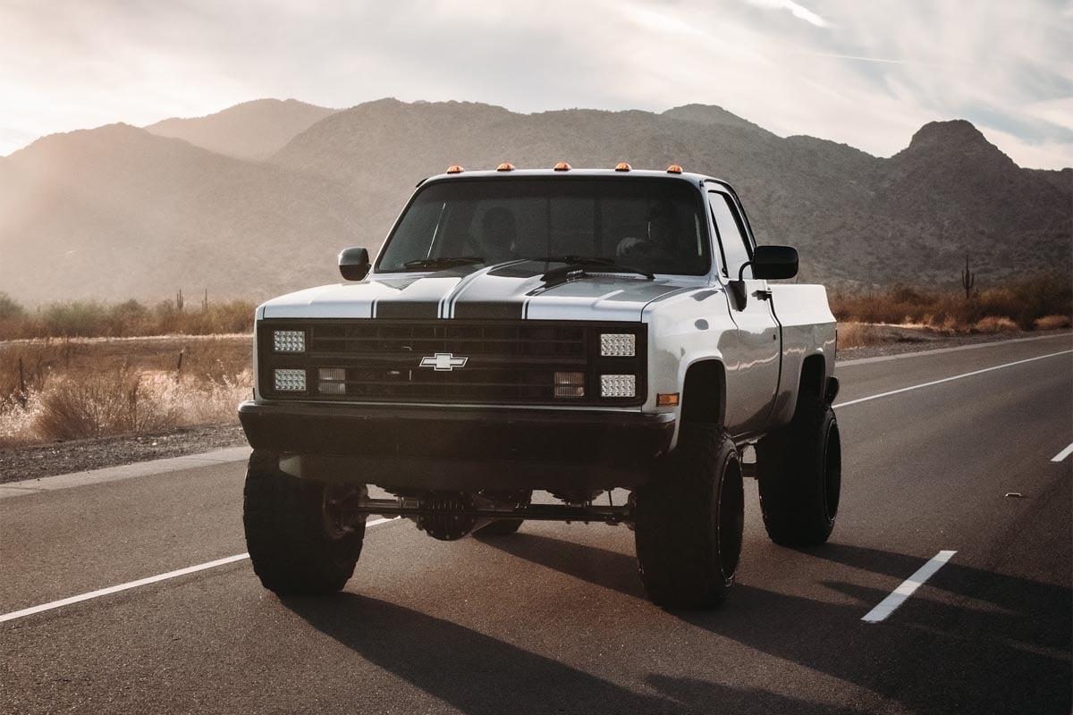 6 Inch Lift Kit 56 Inch Rear Springs Chevy/GMC C10/K10 Truck & SUV/K5 Blazer (77-87) Rough Country