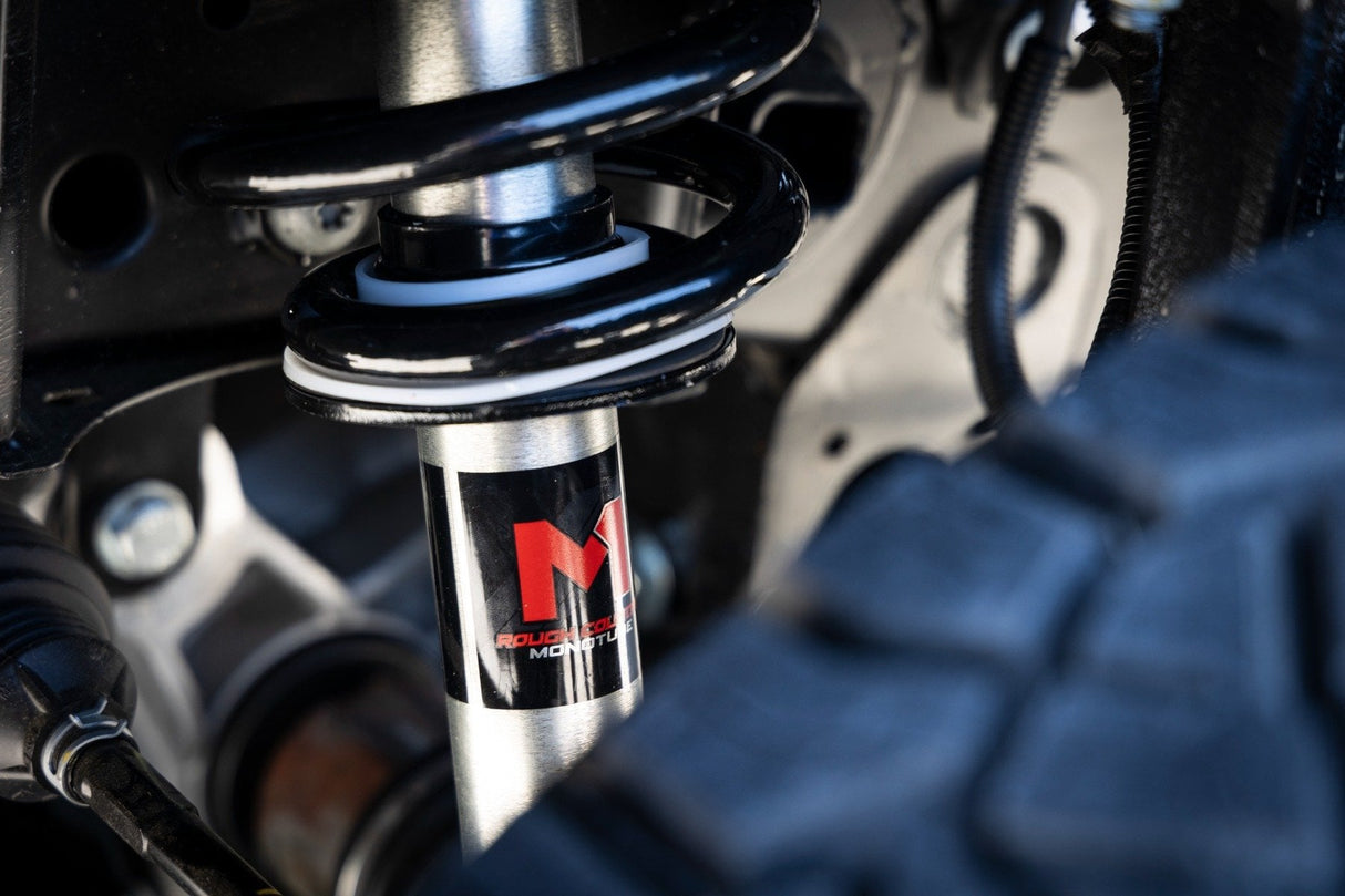 6 Inch Lift Kit M1 Struts/M1 Chevy Silverado 1500 4WD (2019-2024) Rough Country