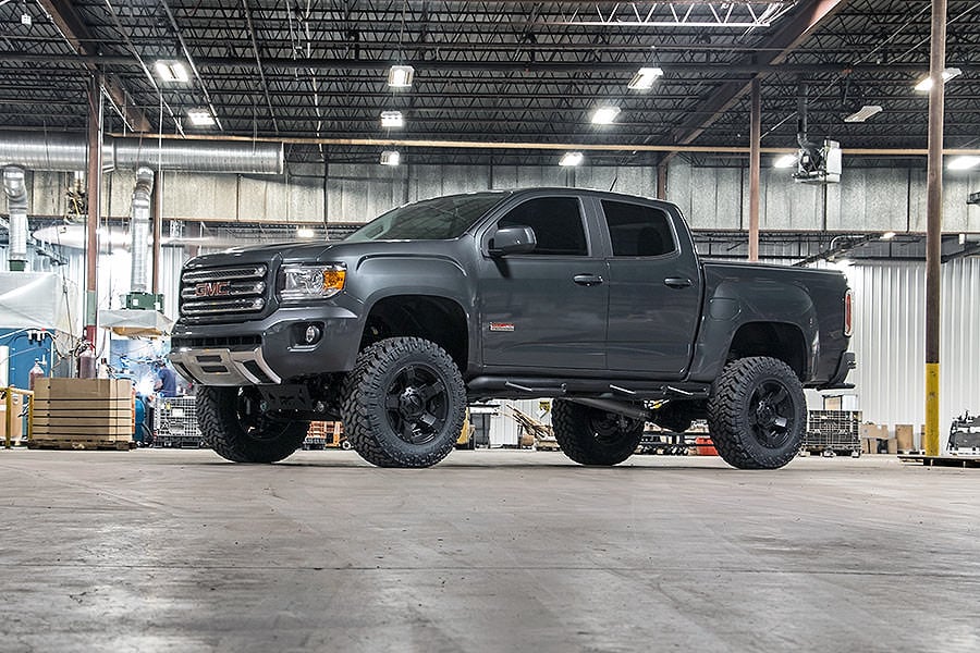 4 Inch Lift Kit N3 Struts Chevy/GMC Canyon/Colorado 2WD/4WD (2015-2022) Rough Country