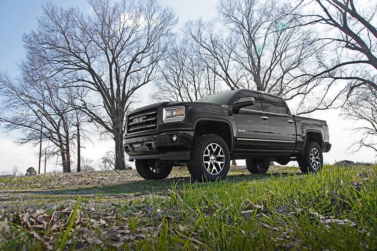 6 Inch Lift Kit Cast Steel Silverado/Sierra 1500 4WD (14-17) Rough Country