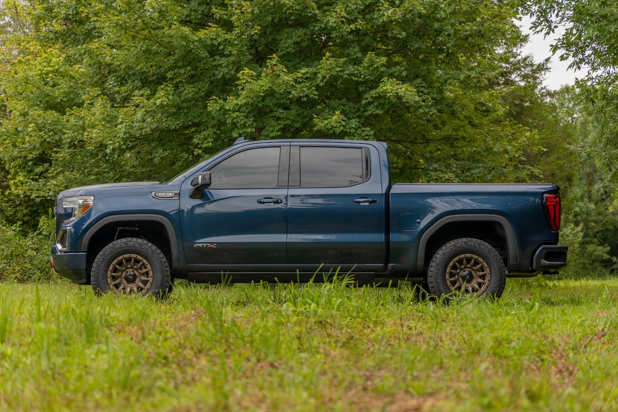 3.5 Inch Lift Kit M1 Struts/M1 GMC Sierra 1500 2WD/4WD (2019-2025) Rough Country