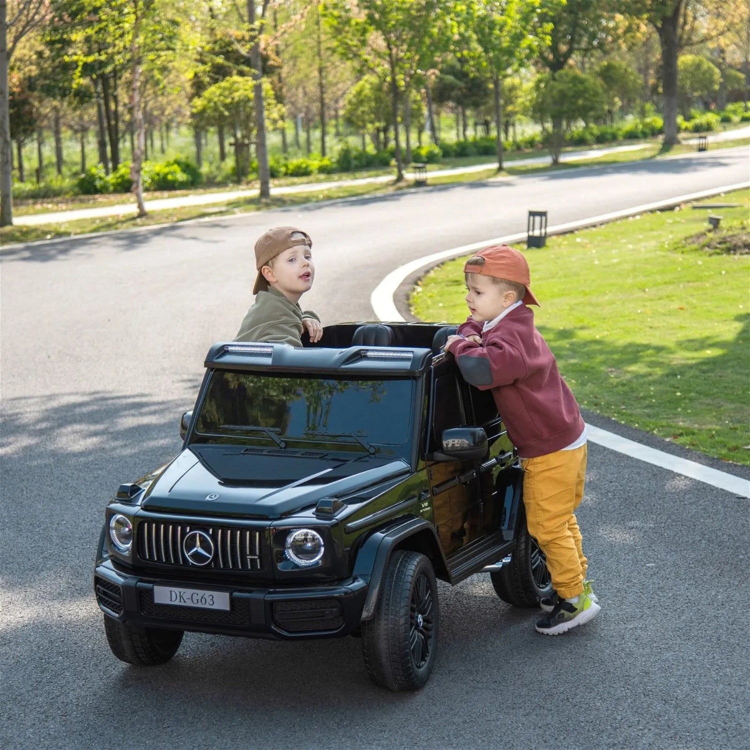 24V 4x4 Mercedes Benz G63 AMG 2 Seater G Wagon Ride on Car