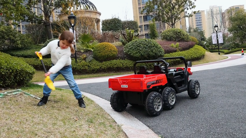 2-Seater 24V Battery-Powered 4WD Dump Truck for Kids with Remote Control