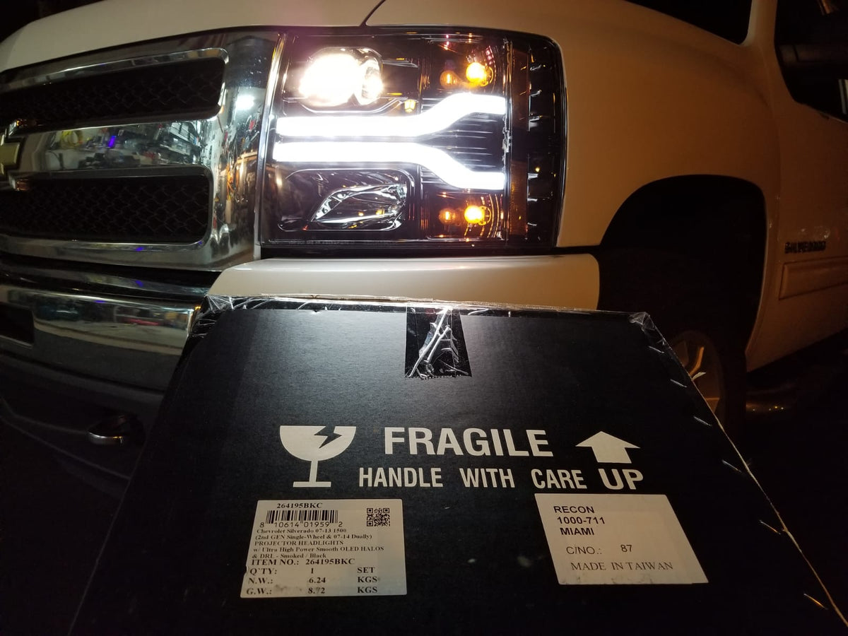 Chevrolet Silverado 07-13 (2nd Gen Single-Wheel 1500/2500/3500) Projector Headlights OLED Halos DRL - Multiple Styles