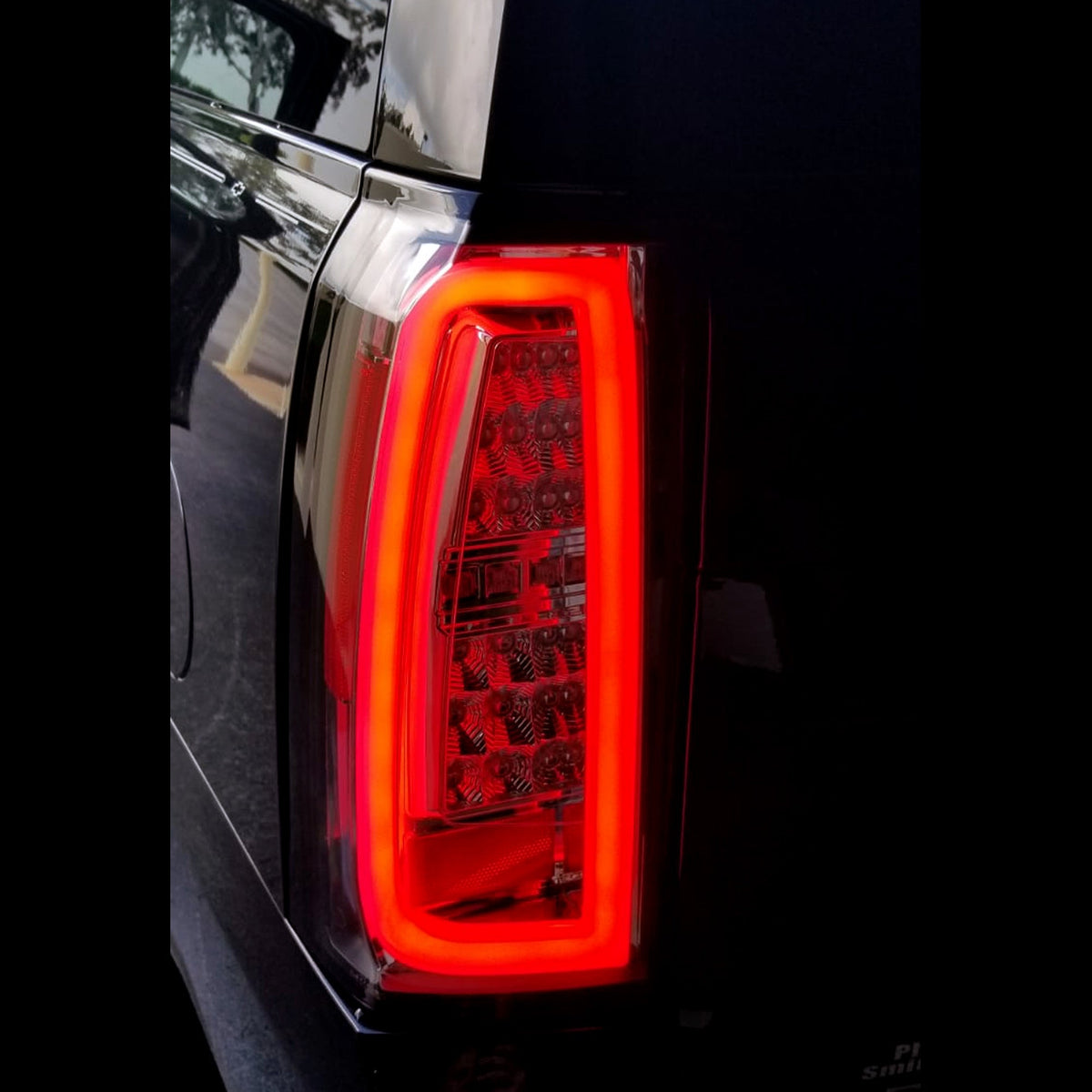 Chevy Tahoe & Suburban 15-20 OLED Bar Tail Lights OLED in Clear