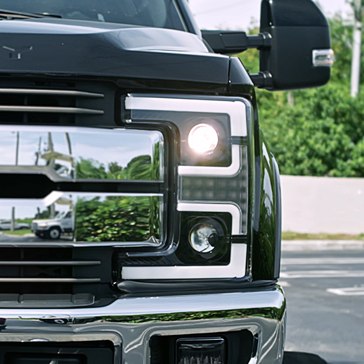 Ford Super Duty 17-19 Projector Headlights White OLED DRL, Scanning Amber LED Turn Signals - Multiple Styles