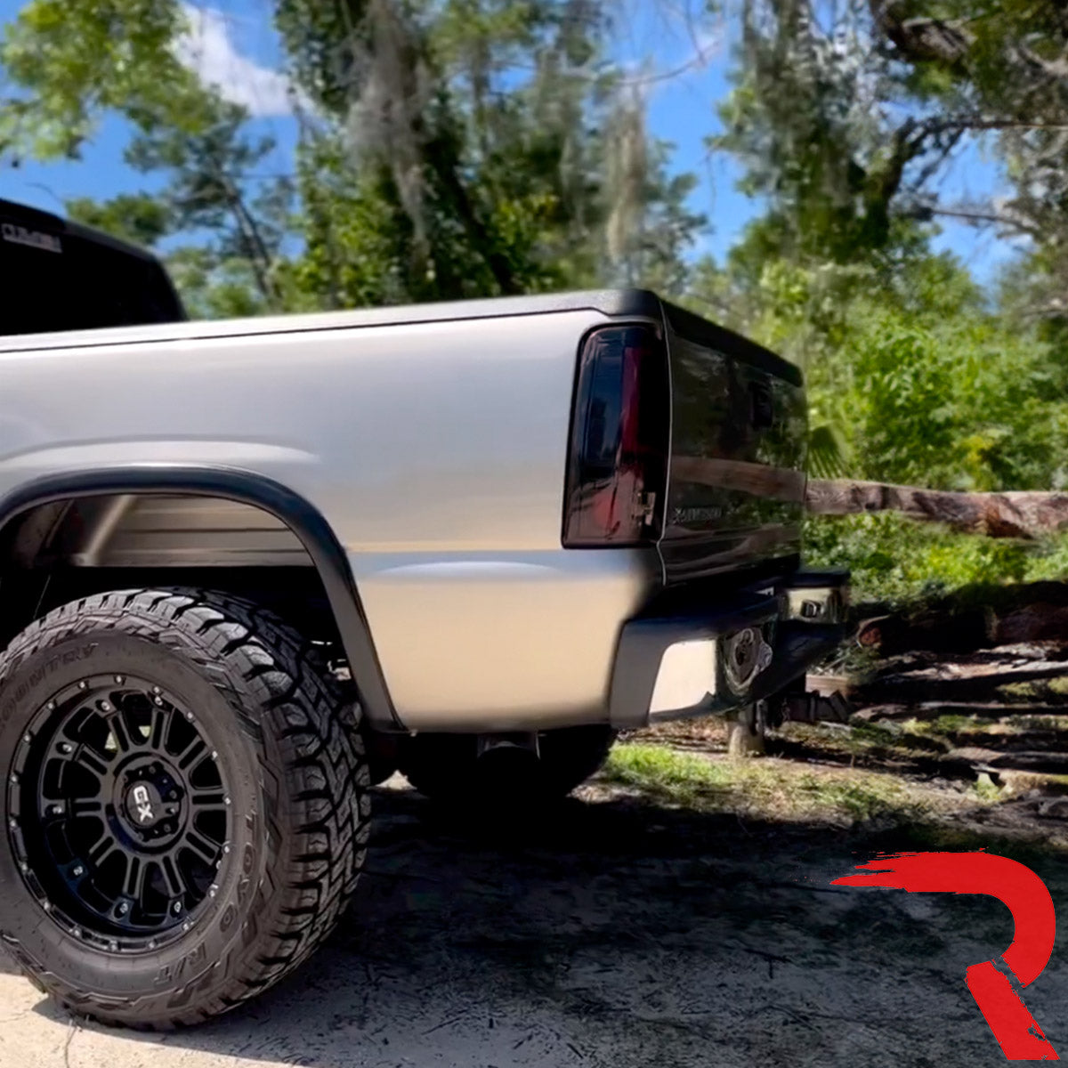 Chevy Silverado & GMC Sierra 99-07 Ultra Bright OLED Tail Light - Multiple Lens
