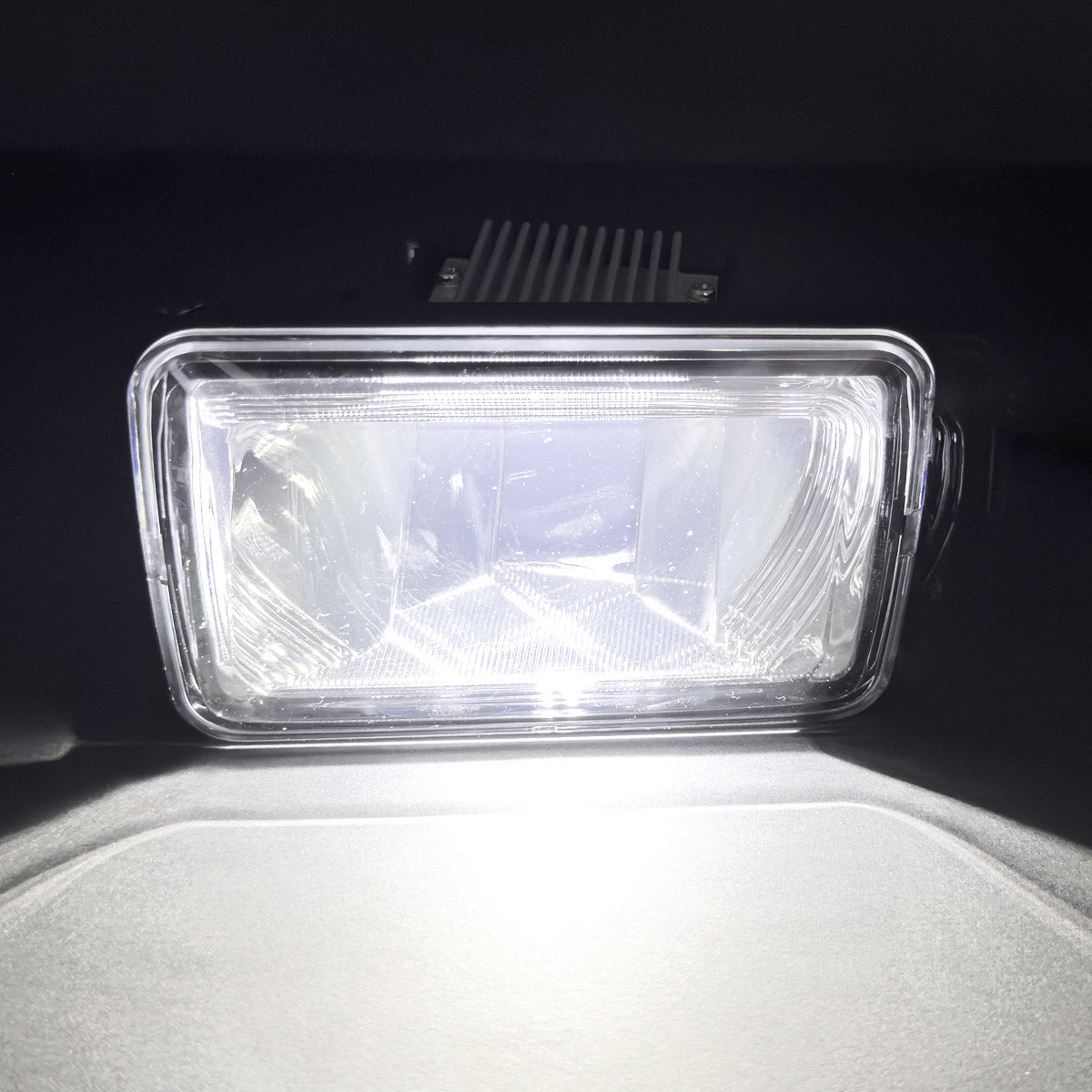 Ford Super Duty 17-21 Ultra Bright 2-Function White LED Fog Lights w/ Amber Turn Signals (Replaces Factory Fog Lights) - Smoked Black