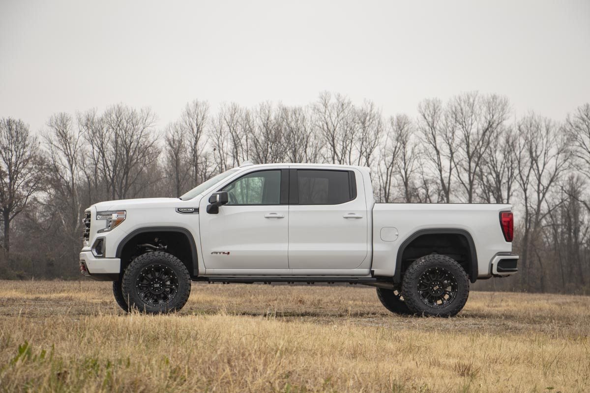4 Inch Lift Kit AT4/Trailboss N3 Struts Chevy/GMC Sierra 1500 (19-24)/Silverado 1500 (19-24) Rough Country