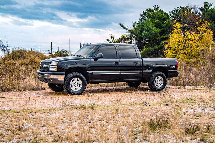 1.5-2 Inch Lift Kit V2 Silverado/Sierra 1500 4WD (1999-2006 & Classic) Rough Country