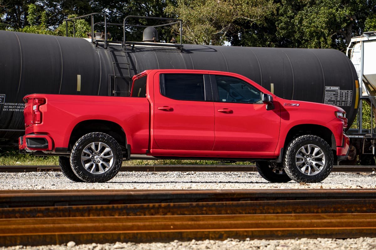 3.5 Inch Lift Kit N3 Struts Chevy Silverado 1500 2WD/4WD (2019-2024) Rough Country