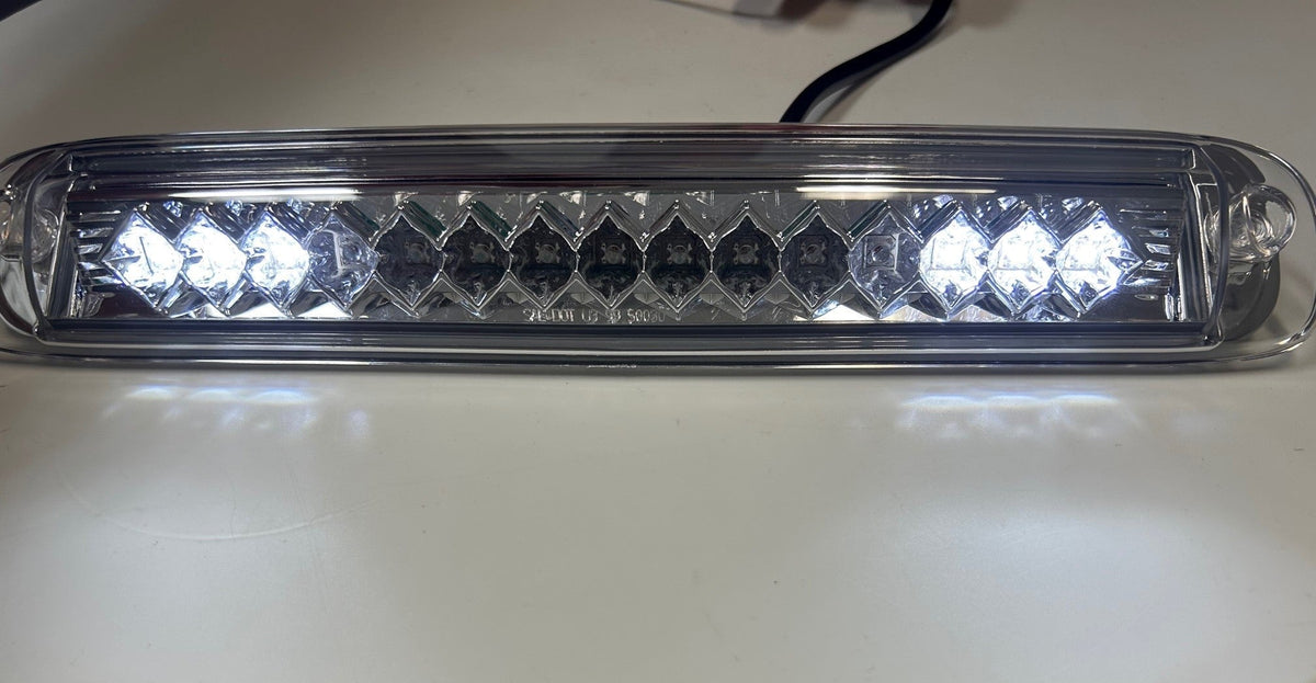 GMC Sierra & Chevy Silverado 99-06 3rd Brake Light Kit LED Cargo Lights Clear