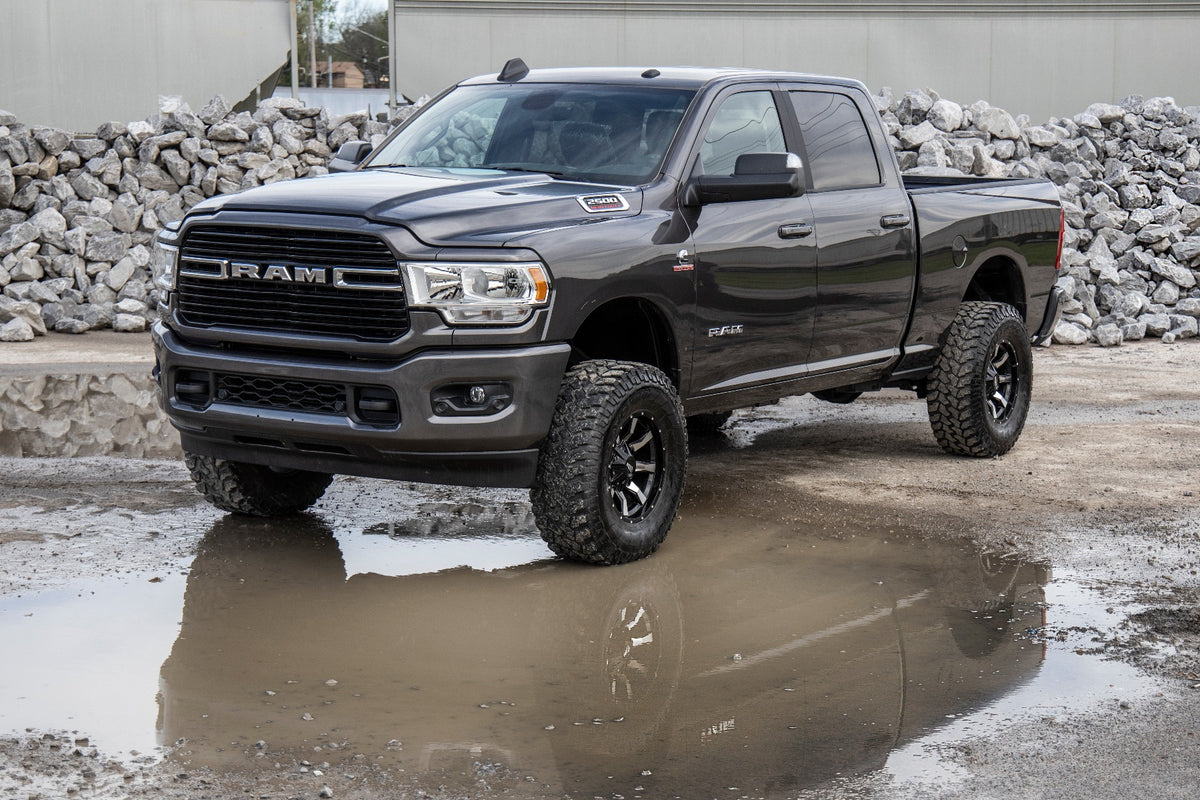 2.5 Inch Leveling Kit Ram 2500 (14-26)/3500 (13-26) 4WD Rough Country