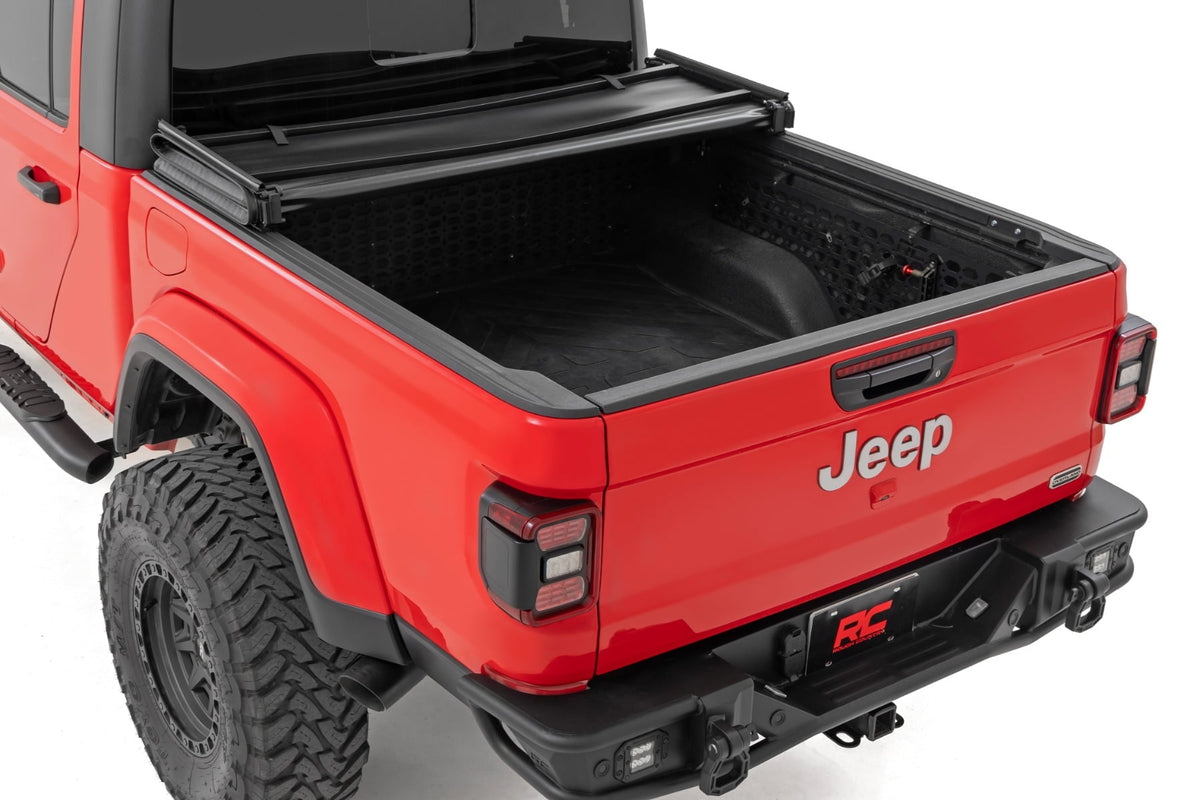Soft Tri-Fold Bed Cover 5 Foot Bed Jeep Gladiator JT 4WD (2020-2025) Rough Country