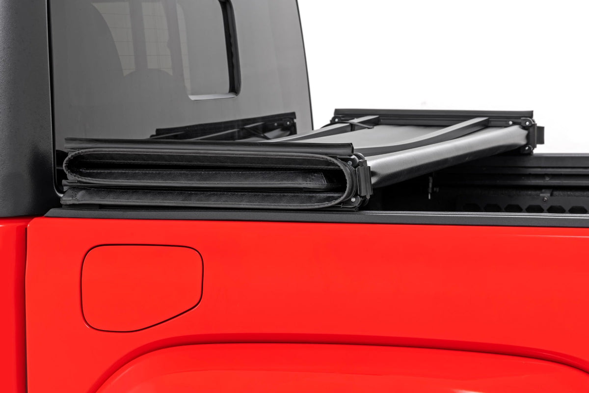Soft Tri-Fold Bed Cover 5 Foot Bed Jeep Gladiator JT 4WD (2020-2025) Rough Country