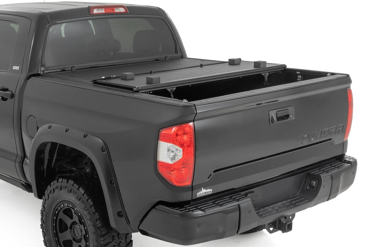 Hard Low Profile Bed Cover 5 Foot 7 Inch Bed Toyota Tundra 2WD/4WD (2007-2021) Rough Country