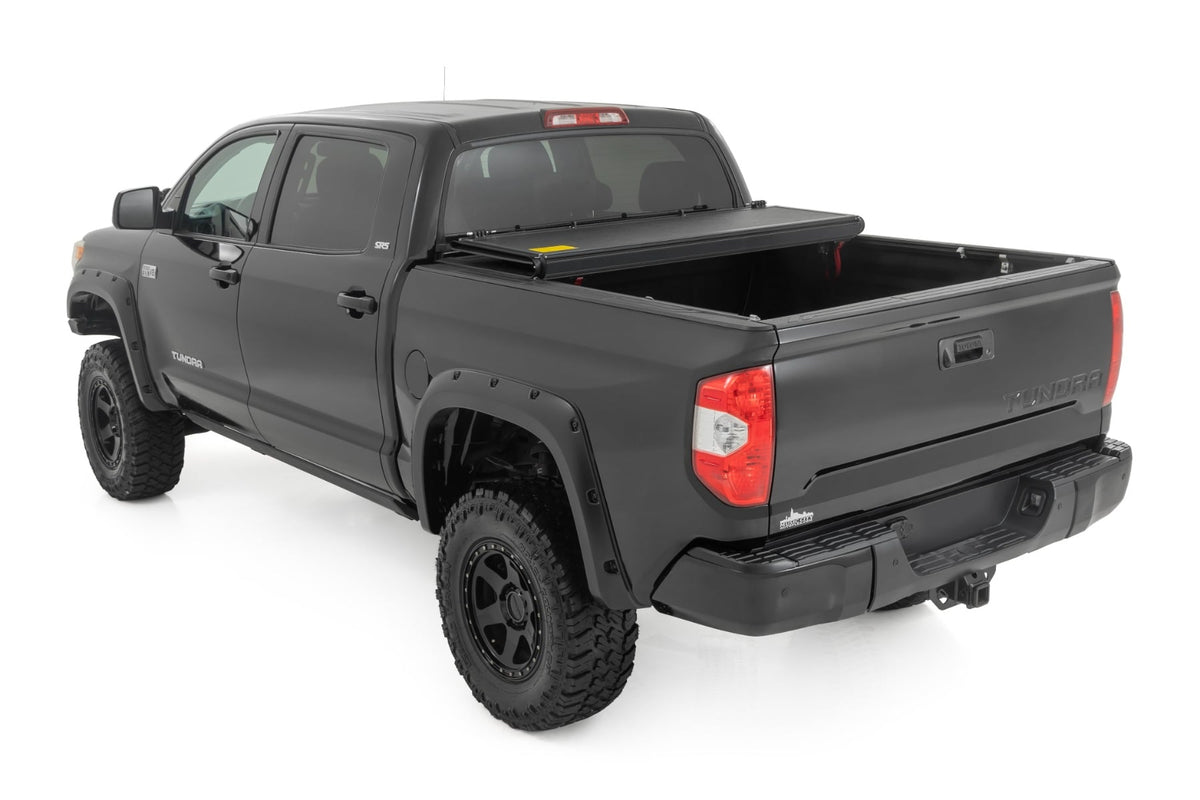 Hard Low Profile Bed Cover 5 Foot 7 Inch Bed Toyota Tundra 2WD/4WD (2007-2021) Rough Country