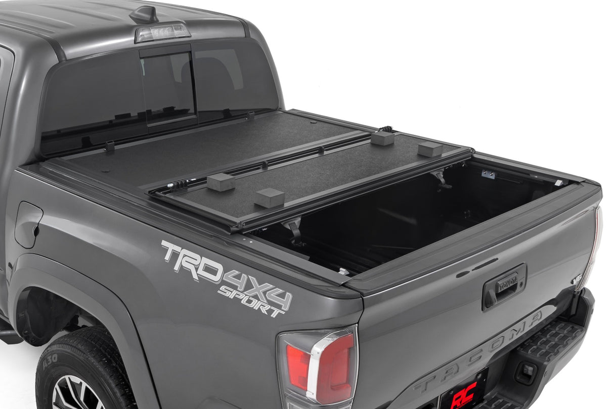 Hard Low Profile Bed Cover 5 Foot Bed Toyota Tacoma 2WD/4WD (2016-2023) Rough Country