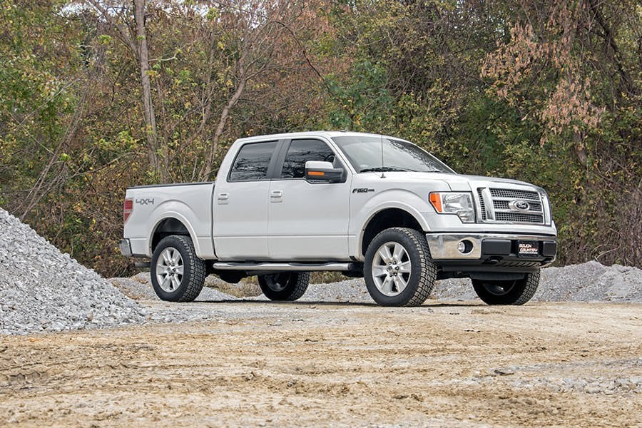 2 Inch Lift Kit N3 Struts/N3 Ford F-150 4WD (2009-2013) Rough Country