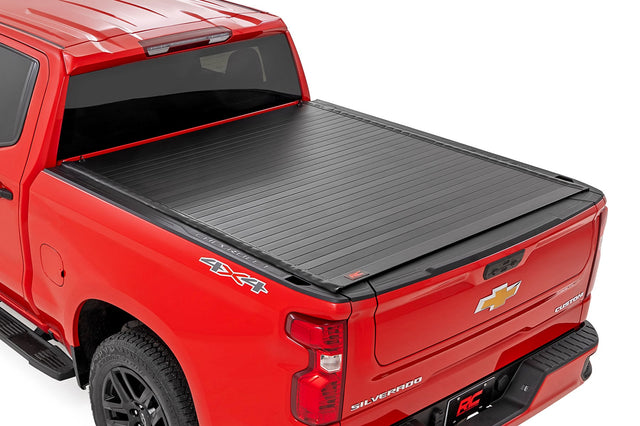 Hard Roll Up Bed Cover 6 Foot 7 Inch Bed Chevy/GMC Sierra 1500 (19-26)/Silverado 1500 (19-26) Rough Country