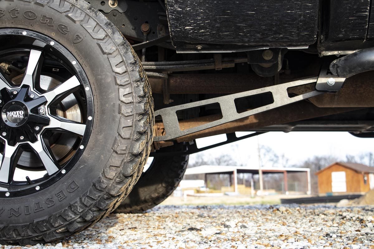 Traction Bar Kit Inverted U-bolts 0-6 Inch Ford F-250 Super Duty (08-16) Rough Country