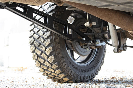 Traction Bar Kit 0-3 Inch Lift Ford F-250 Super Duty 4WD (2008-2016) Rough Country