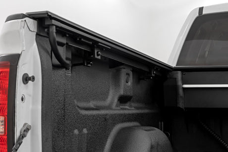Powered Bed Cover 6 Foot 7 Inch Bed Silverado/Sierra 1500/2500HD/3500HD (14-19 & Classic) Rough Country