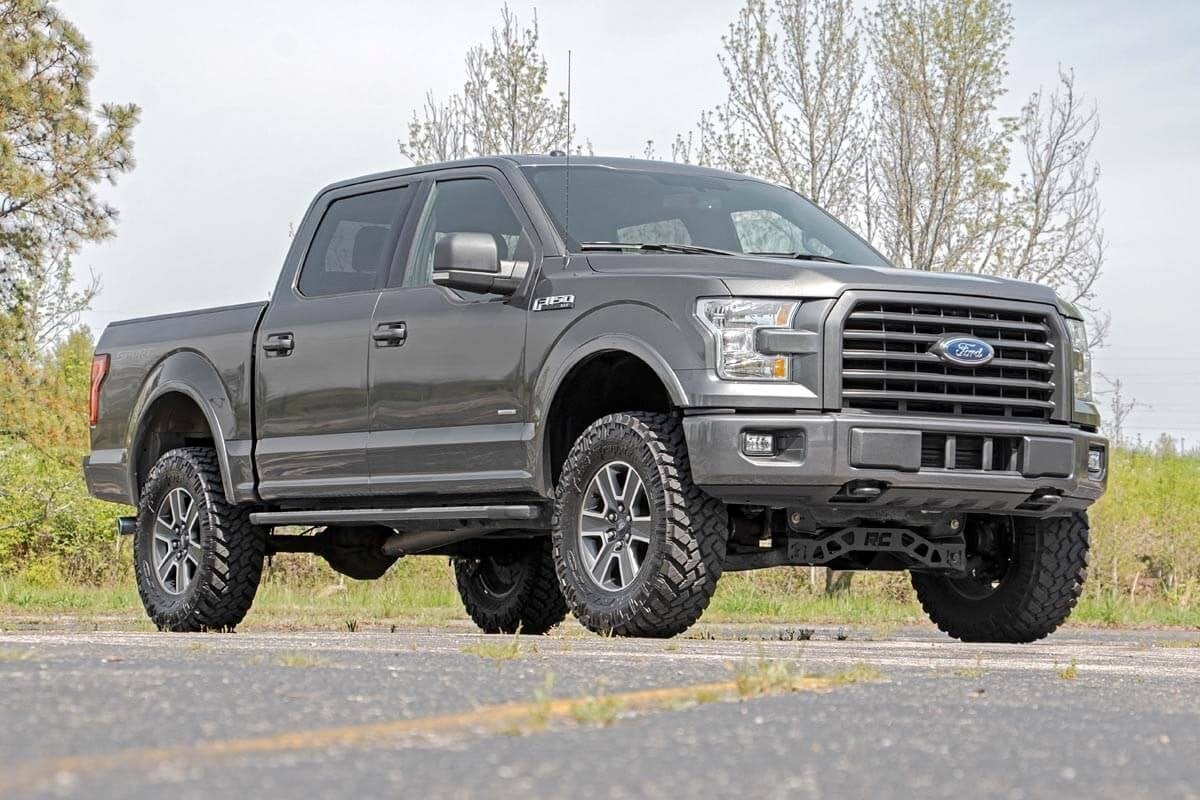 4 Inch Lift Kit Ford F-150 4WD (2015-2020) Rough Country