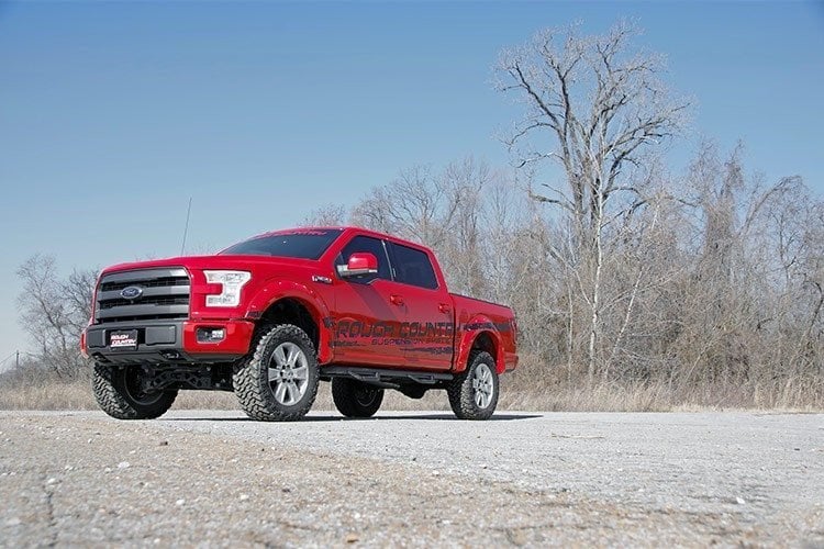 4 Inch Lift Kit N3 Struts Ford F-150 4WD (2015-2020) Rough Country
