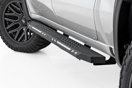 AC2 Running Boards Amber/White Crew Cab Silverado/Sierra 1500/2500HD/3500HD (19-26) Rough Country