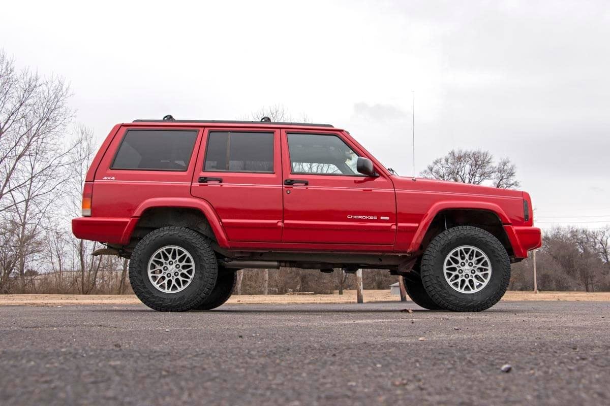 3 Inch Lift Kit Series II RR Springs V2 Jeep Cherokee XJ (84-01) Rough Country