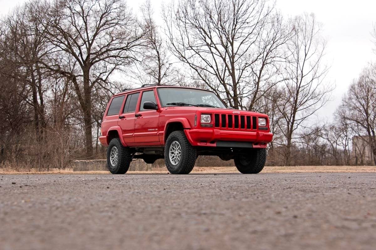 3 Inch Lift Kit Series II RR Springs V2 Jeep Cherokee XJ (84-01) Rough Country