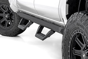 SRX2 Adjustable Aluminum Steps Double Cab Toyota Tacoma 2WD/4WD (24-26) Rough Country