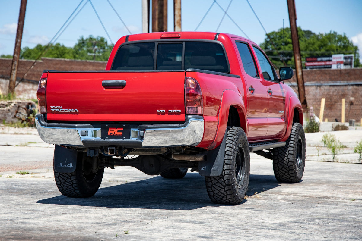 3.5 Inch Lift Kit UCA M1 Struts w/ Rear Leaf Springs Toyota Tacoma 2WD/4WD (2005-2023) Rough Country