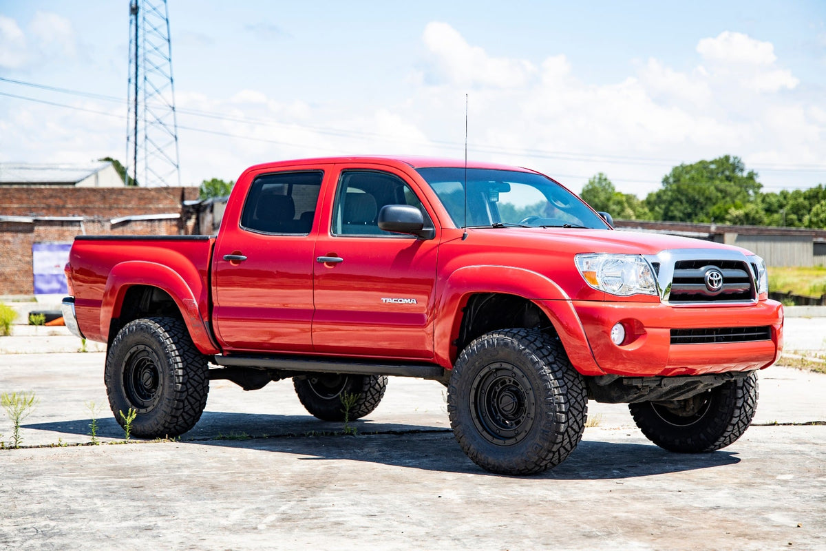 3.5 Inch Lift Kit UCA M1 Struts w/ Rear Leaf Springs Toyota Tacoma 2WD/4WD (2005-2023) Rough Country
