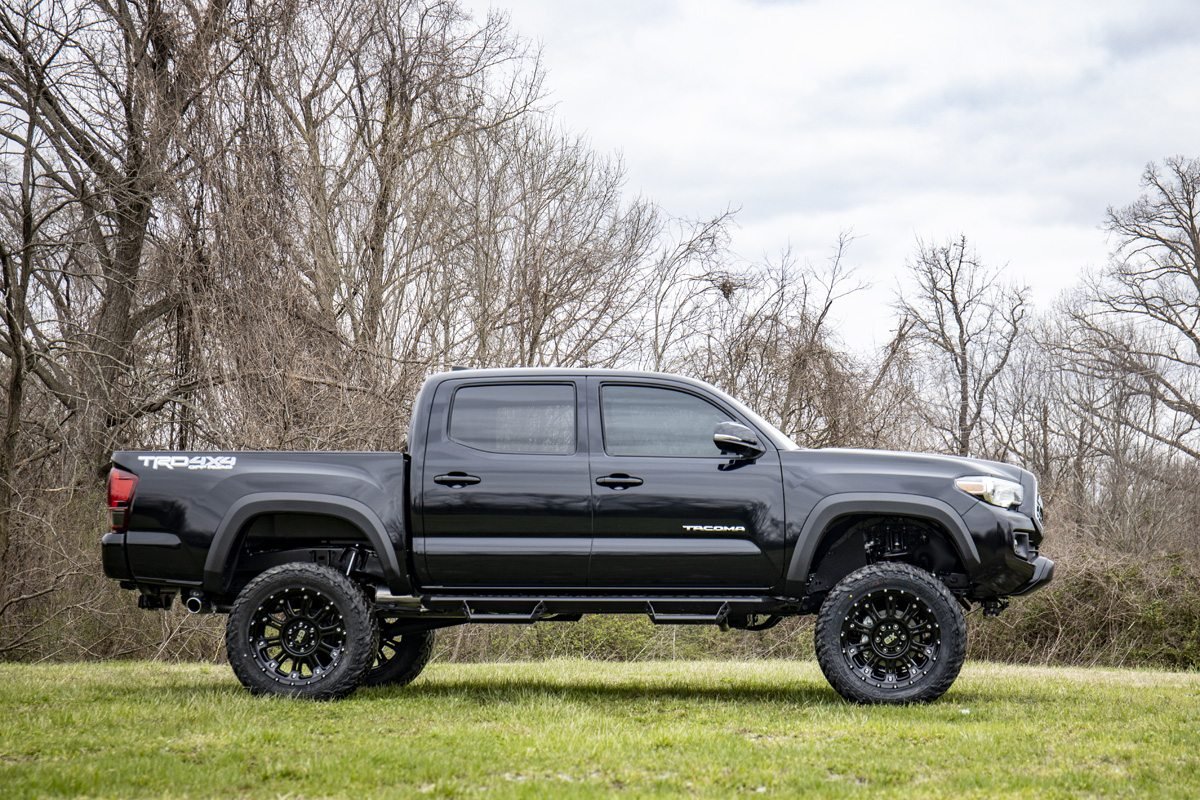 6 Inch Lift Kit Toyota Tacoma 2WD/4WD (2016-2023) Rough Country