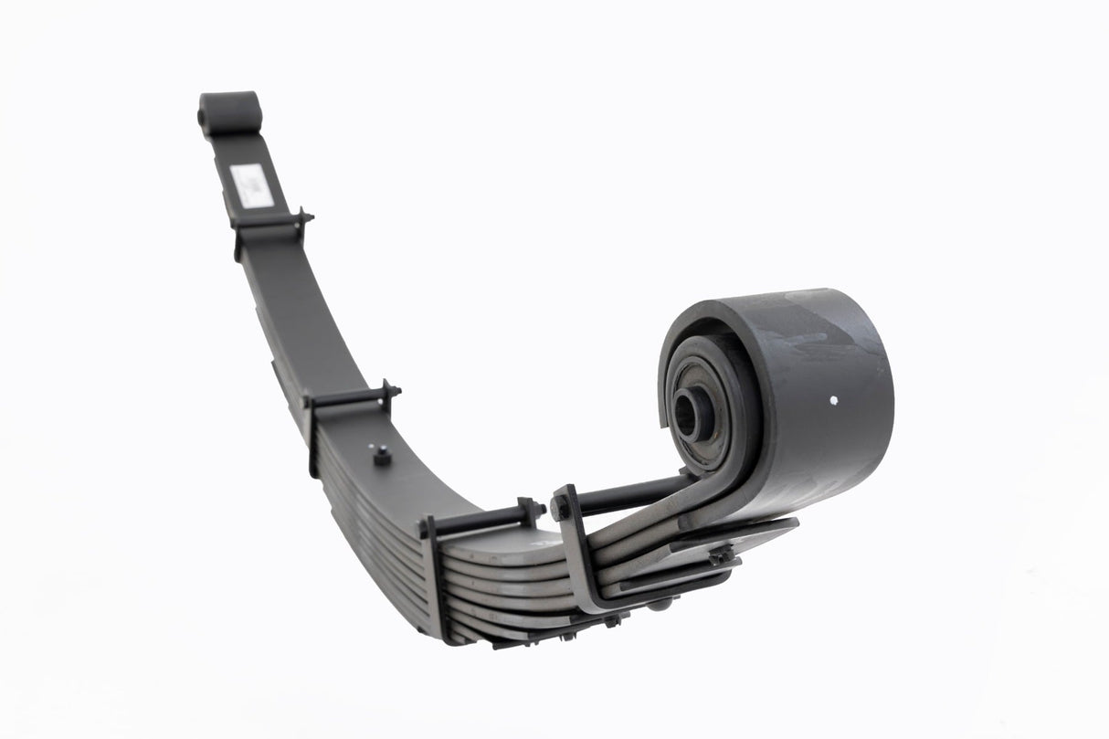 Front Leaf Springs 8 Inch Lift Pair Ford F-250/F-350 Super Duty 4WD (99-04) Rough Country