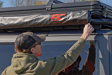 Retractable Roof Rack Awning 6 Foot 6 Inch x 9 Foot 8 Inch (Fits Trucks & SUVs) Rough Country