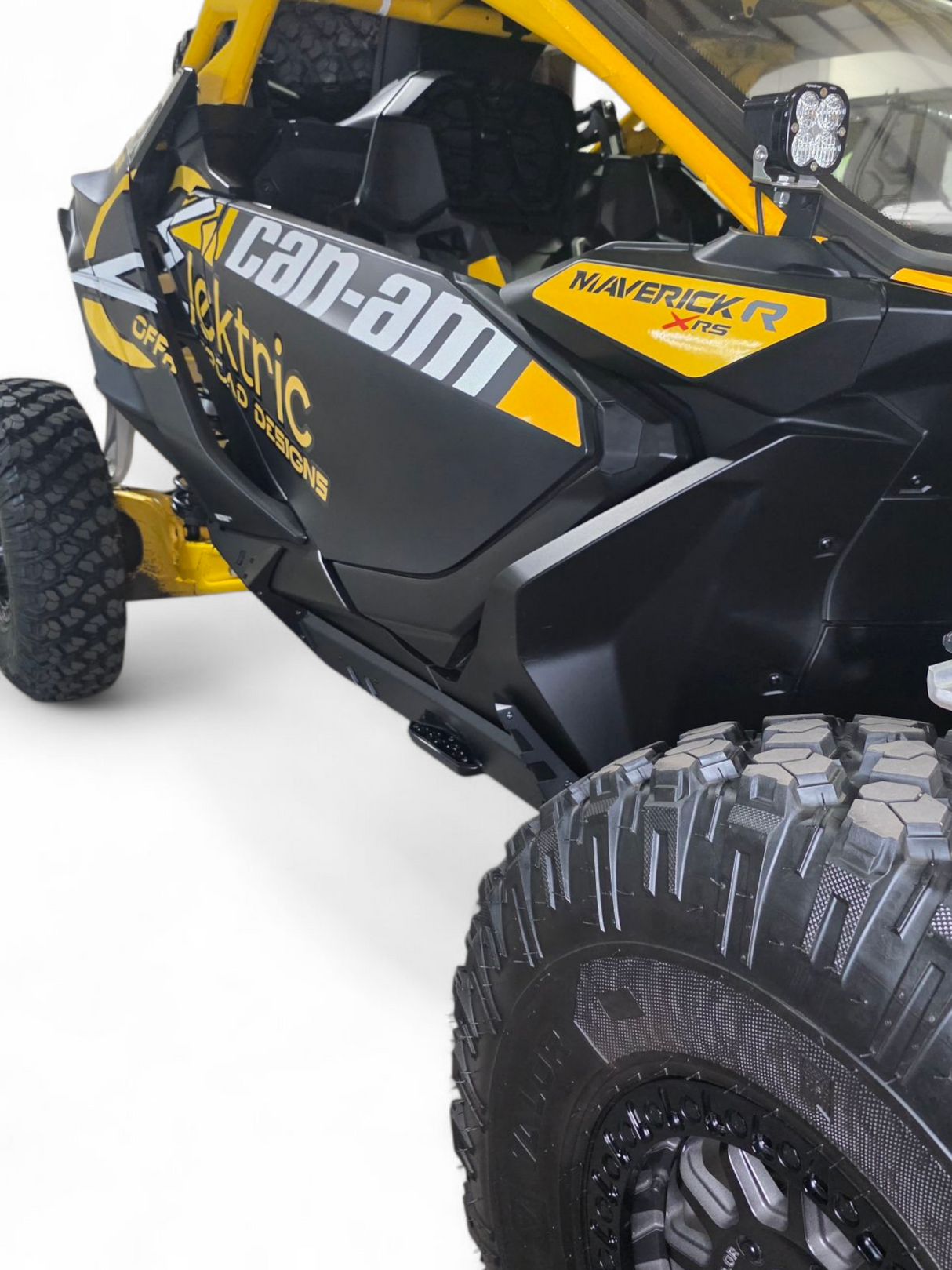2024+ Can Am Maverick R Volt Rocker Steps (2 Seat) www.elektricoffroad.com