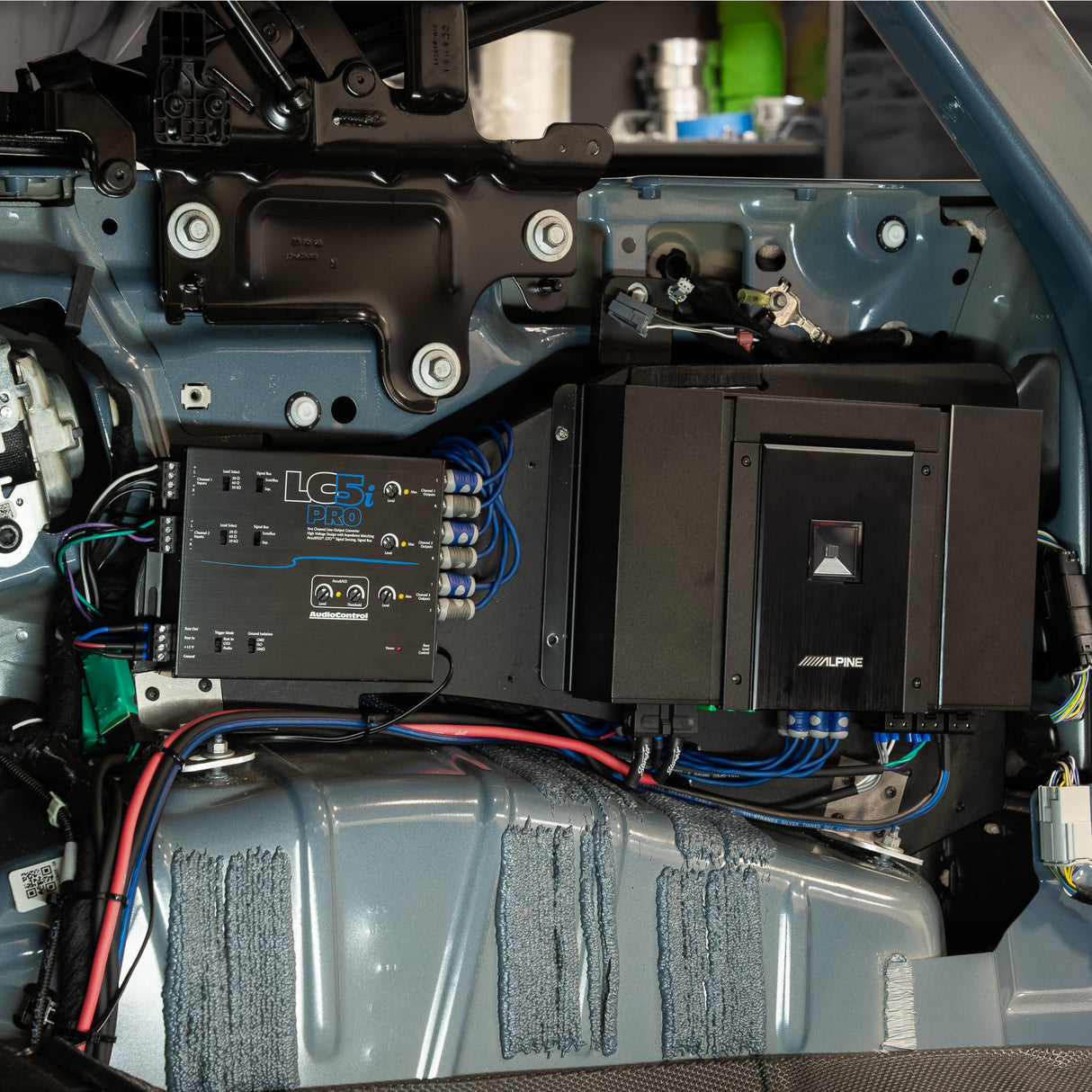 Alpine R- Series Plug & Play Full System Bundle 2 & 4-Door (NON-B&O System) | '21- Current Ford Bronco