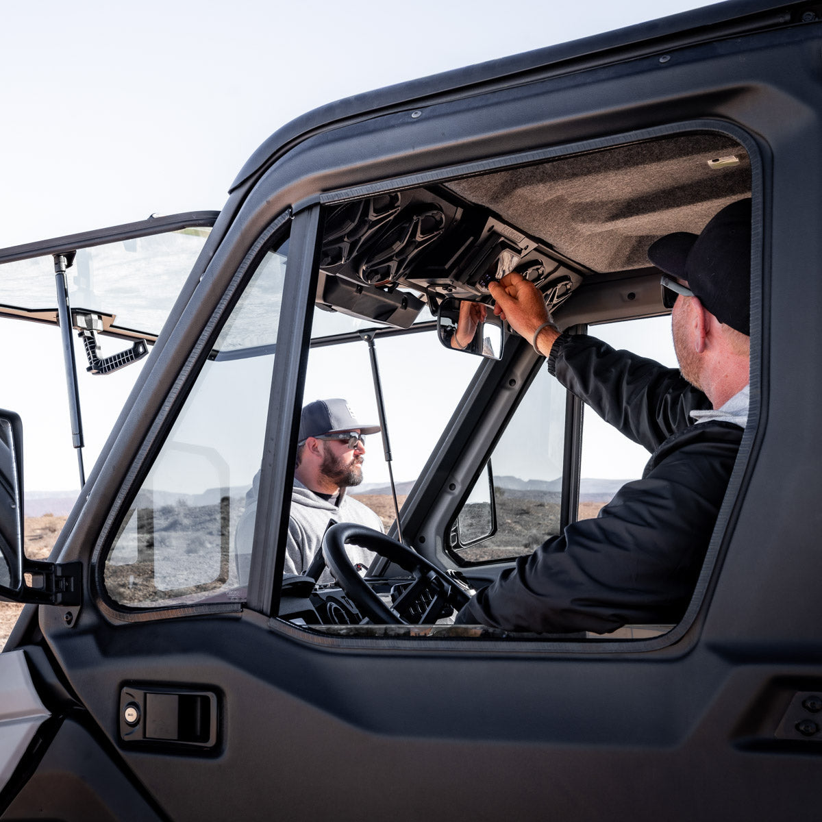 CanAm Defender | 2018-2026 HD10 & 2026 HD11 | 4-Speaker Overhead Sound Bar w/Kenwood Bluetooth and Kicker KM Speakers