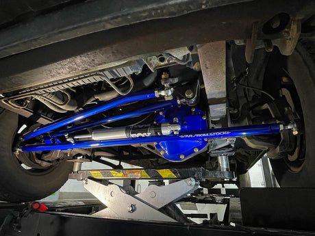 99-04 Ford Super Duty Steering Kit Far From Stock