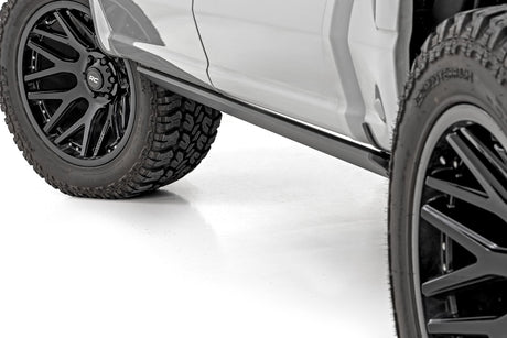 Power Running Boards HT-Series Crew Cab Ford F-150/Lightning/F-250/F-350/Raptor (15-26) Rough Country