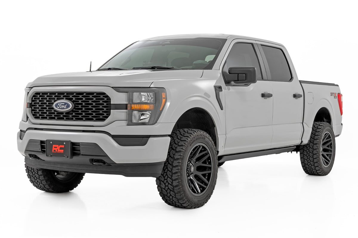 Power Running Boards HT-Series Crew Cab Ford F-150/Lightning/F-250/F-350/Raptor (15-26) Rough Country