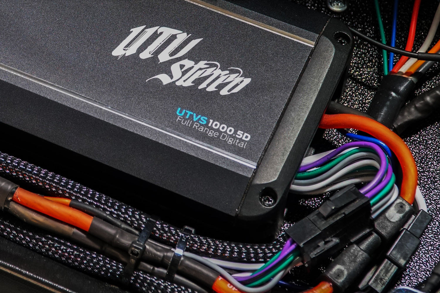 Signature Series 1000W 5-Channel Amplifier | UTVS1000.5D Kawasaki UTV Stereo