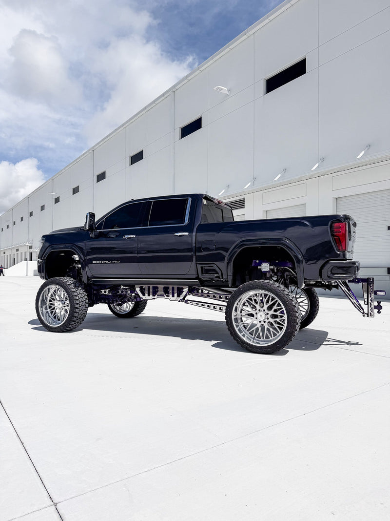 2025 GMC Denali 2500 17 Inch Lift Papis
