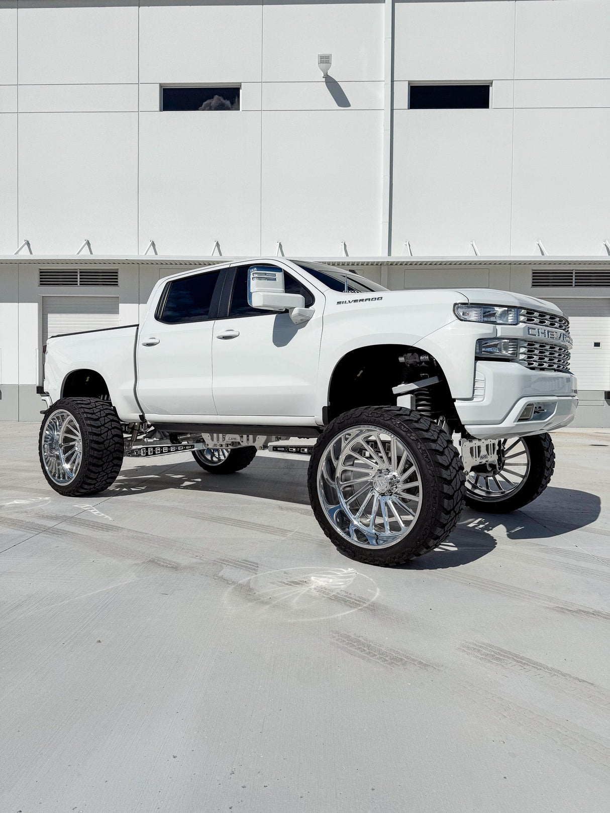 2021 Chevy 1500 14 Inch Lift Papis