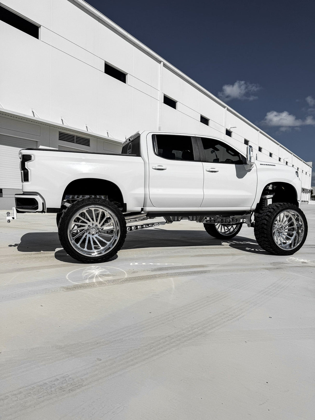 2021 Chevy 1500 14 Inch Lift Papis