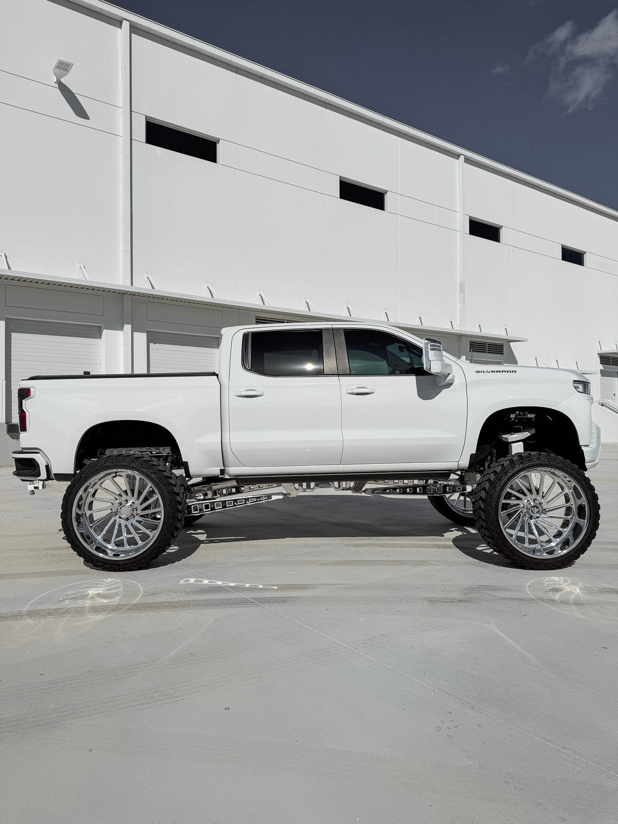 2021 Chevy 1500 14 Inch Lift Papis